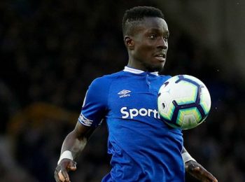 Idrissa Gana Gueye chuyển tới Paris Saint-Germain