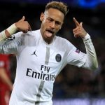 Neymar chỉ trích sau khi không thể chuyển tới Barcelona
