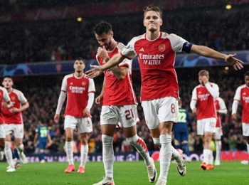 Arteta tỏ ra cực kỳ phấn khích sau khi Arsenal vào vòng 16 đội ở C1