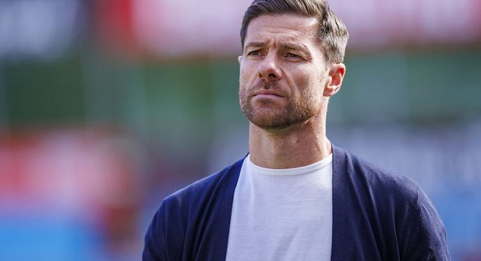 Rafael Benítez hé lộ bất ngờ về cái tên Xabi Alonso