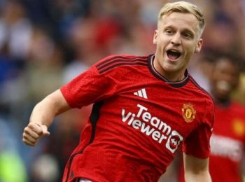 MU sắp thanh lý thành công Van de Beek với giá hời