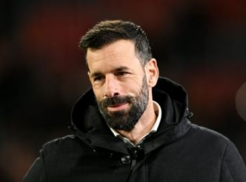 HLV Ten Hag đưa Ruud van Nistelrooy lên trên mây