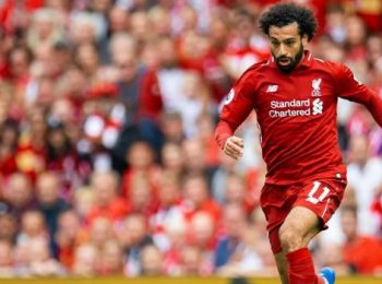 Carragher tin Mohamed Salah sẽ ở lại Liverpool