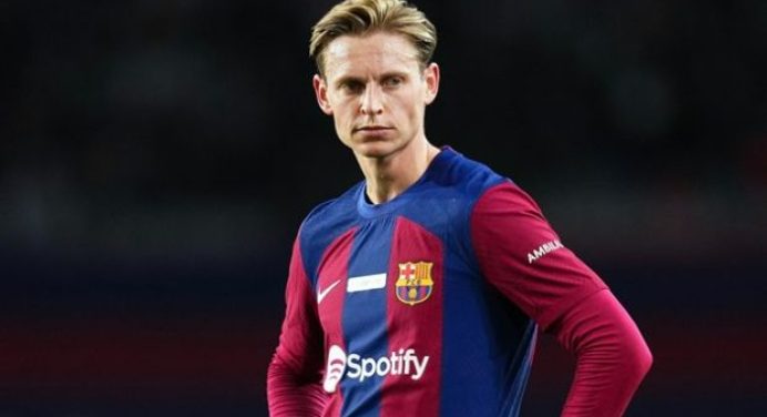 Barcelona bất ngờ để giá rẻ cho Frenkie de Jong