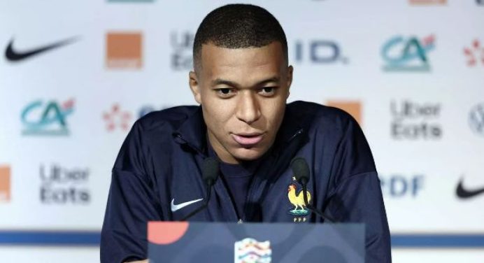 Joselu được huyền thoại khen chơi hay hơn Kylian Mbappe