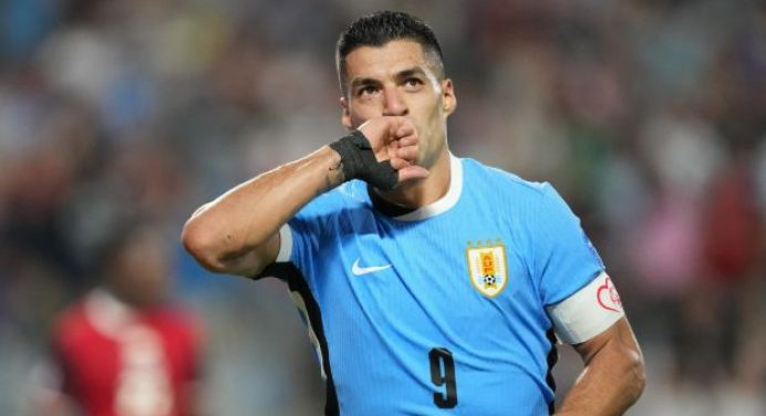 Luis Suarez gia hạn hợp đồng với Inter Miami
